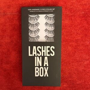 Lashes in a Box style 32 Eyelash Set